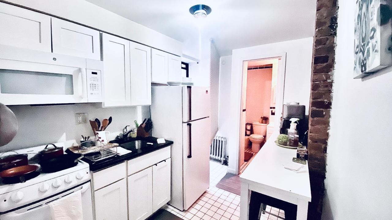 Times Square Manhattan - Private Room In 2 Bedroom Apartment نيو يورك المظهر الخارجي الصورة