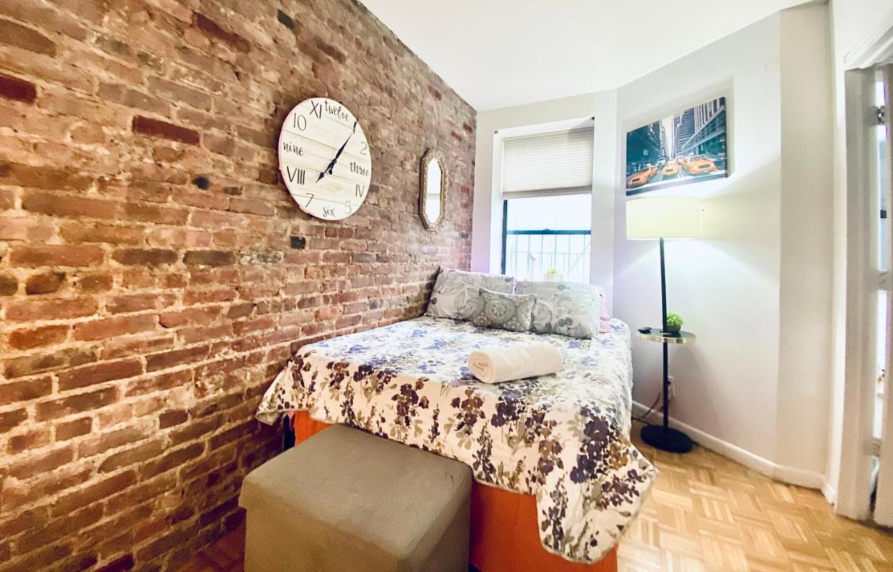 Times Square Manhattan - Private Room In 2 Bedroom Apartment نيو يورك المظهر الخارجي الصورة