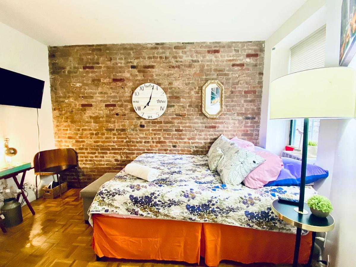 Times Square Manhattan - Private Room In 2 Bedroom Apartment نيو يورك المظهر الخارجي الصورة