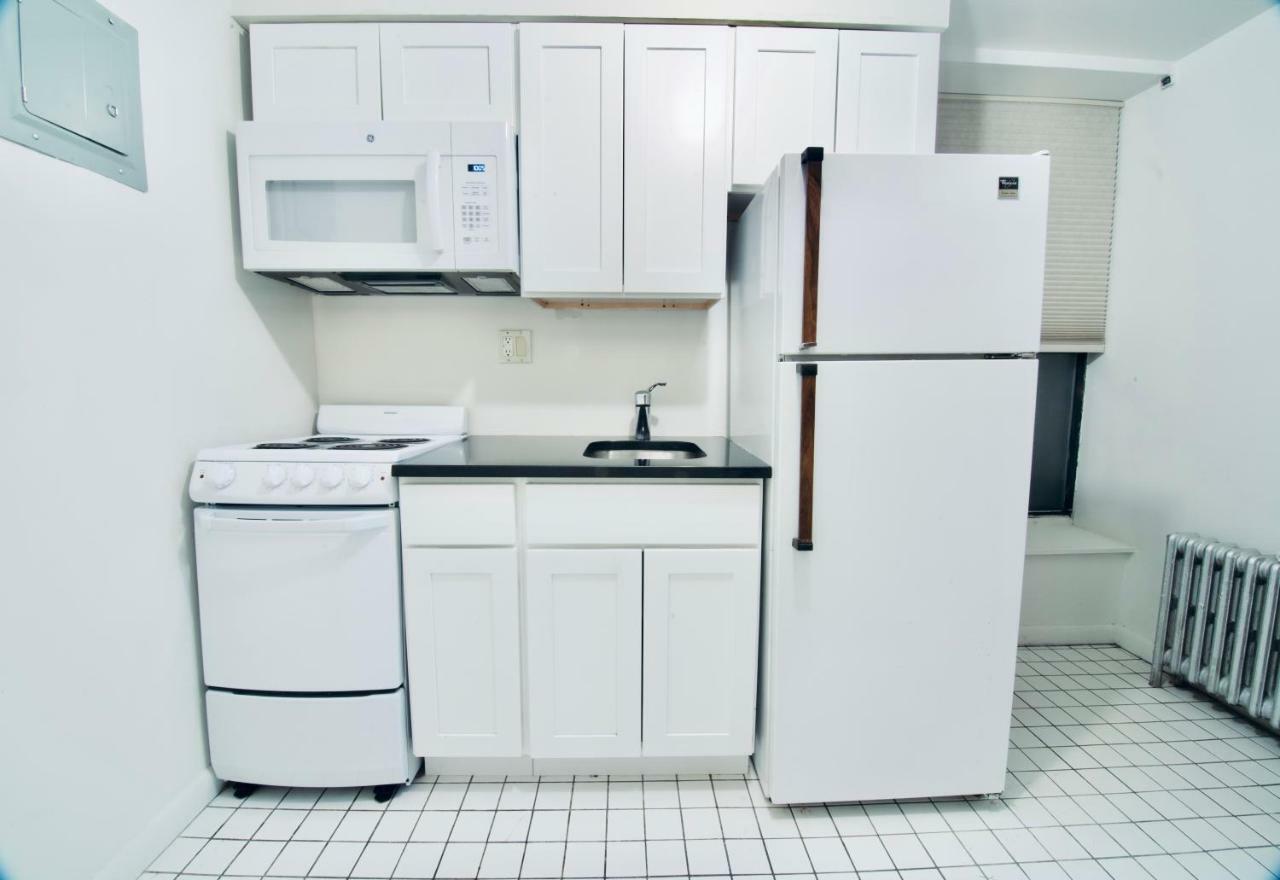 Times Square Manhattan - Private Room In 2 Bedroom Apartment نيو يورك المظهر الخارجي الصورة